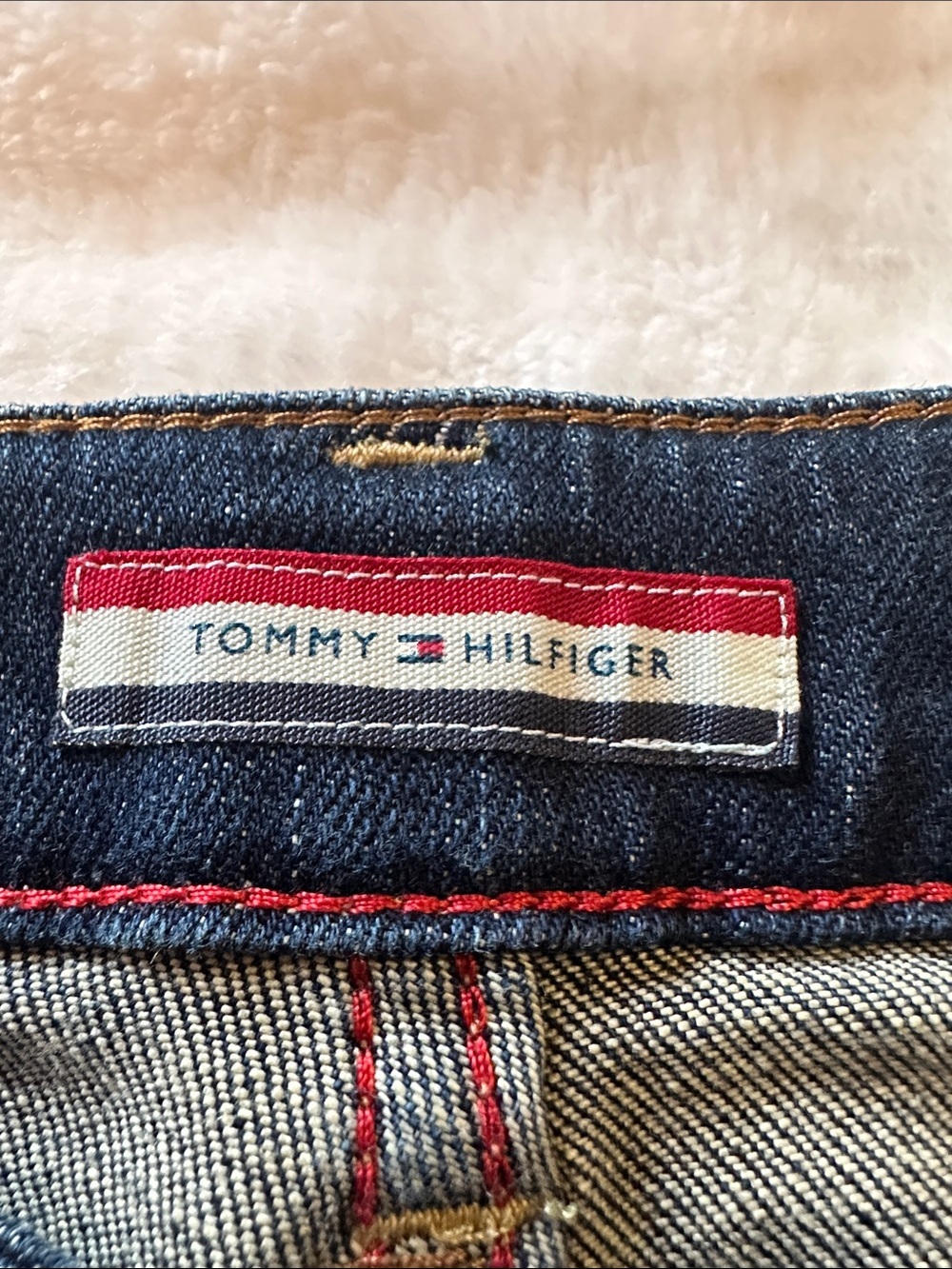 TOMMY HILFIGER Women’s Dark Blue Distressed Straight Leg “Boyfriend”Jeans Sz 8 - Picture 8 of 12